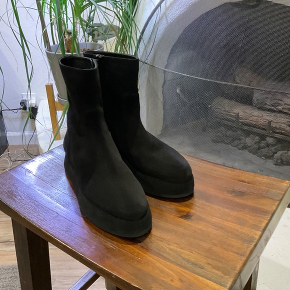 Paloma Barcelo Ankle Black Suede Boots size EU38/US 7.5 - Picture 2 of 10